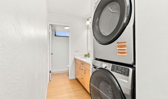 98-410 Koauka Loop 7E, Aiea, HI 96701