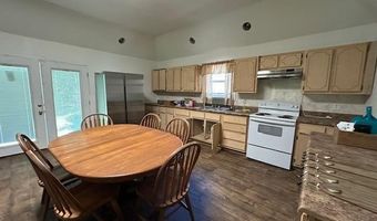 540 Rolling Oak Dr, Big Sandy, TN 38221