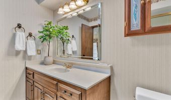 7910 Academy Trl NE, Albuquerque, NM 87109