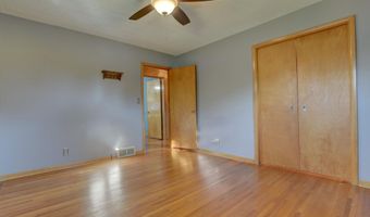 201 4th St, Armstrong, IA 50514