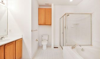 2004 GOLDEN MORNING Dr 30, Bowie, MD 20721