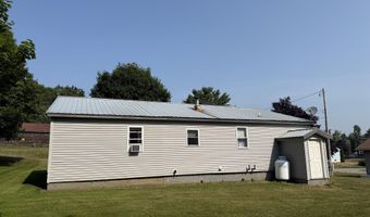 35 Maple St, Baileyville, ME 04694
