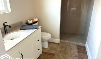 113 S Oaks Dr, Algona, IA 50511