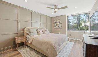 4390 LORCOM Ln #402, Arlington, VA 22207