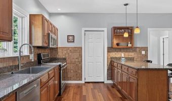 43 Skyline Rd, Bangor, ME 04401