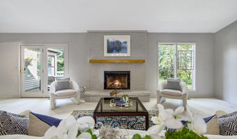 572 Trego Cir, Ann Arbor, MI 48103