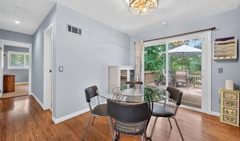 124 Vlasis Dr, Ballwin, MO 63011