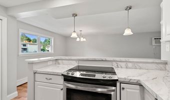 12 Mason Ct 12, Amesbury, MA 01913