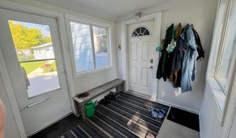 810 S Merton St, Aberdeen, SD 57401