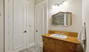 14820 Bellbrook Dr, Addison, TX 75254