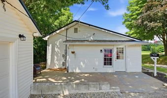 606 E Main St, Albion, IN 46701