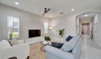606 WINTERSIDE Dr, Apollo Beach, FL 33572