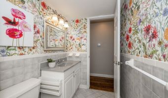 8385 Bridle Rd, Anderson Twp., OH 45244