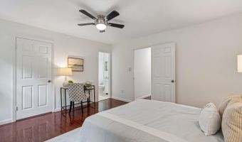 5914 LANGTON Dr, Alexandria, VA 22310
