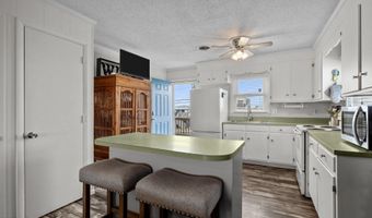 415 W Boardwalk Blvd, Atlantic Beach, NC 28512