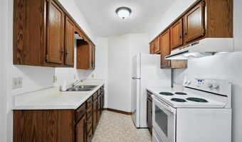 88 Main Ave, Atkins, IA 52206