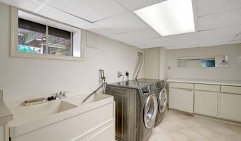 7107 COVENTRY Rd, Alexandria, VA 22306
