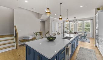 42460 MILDRED LANDING Sq, Ashburn, VA 20148