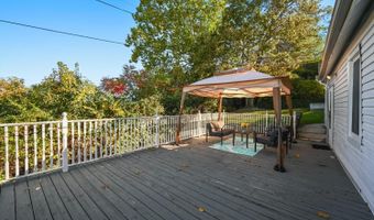 109 5th St, Aurora, IN 47001