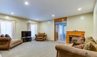 9 University Pl, Amsterdam, NY 12010
