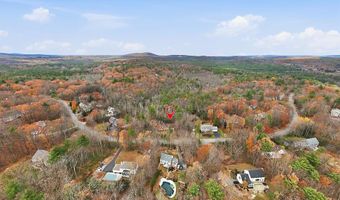 95 Hitching Post Ln, Bedford, NH 03110