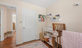 254 Village Mead Dr, Ballwin, MO 63021
