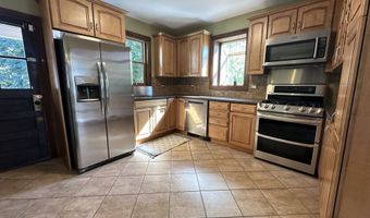 21 Elgin Ave, Bethel, CT 06801