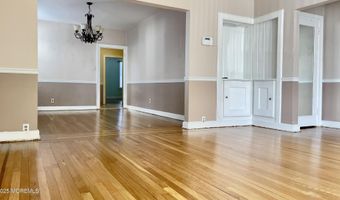 25 W 36th St, Bayonne, NJ 07002
