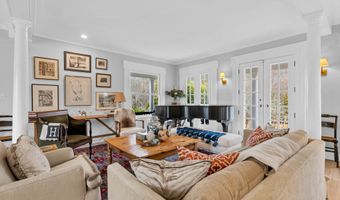 15 Liberty St, Chester, CT 06412