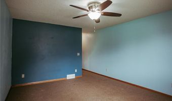 610 25th St SW, Austin, MN 55912
