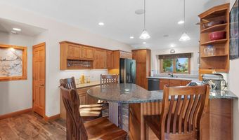 1900 E ORCHARD BLOSSOM Dr, Appleton, WI 54915