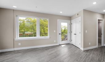 1617 RHODE ISLAND Ave NE 402, Washington, DC 20018