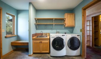 27 Spanish Peaks, Arroyo Hondo, NM 87513