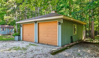 420 Pine Land Dr SE, Ada, MI 49301