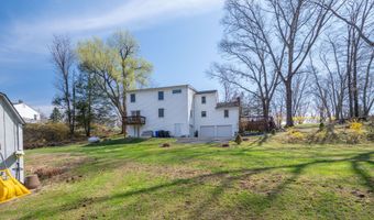 2 Greenview Rd, Brookfield, CT 06804