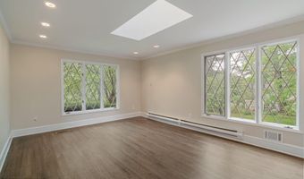 245 Borden Rd, Middletown, NJ 07748