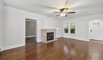 2327 Donald St, Ames, IA 50014
