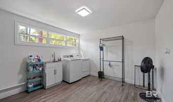 711 E 6th St, Bay Minette, AL 36507