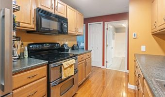 117 John St 11, Lincoln, RI 02865
