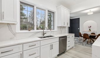 6801 CAPRI Pl, Bethesda, MD 20817