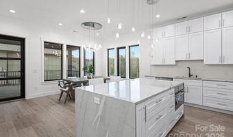 324 Avery Trail Dr 26, Arden, NC 28704