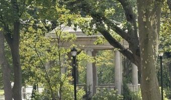 187 W 48Th St, Bayonne, NJ 07002