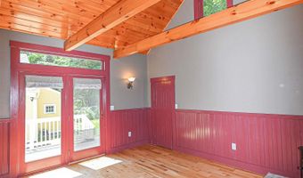 9 Lawes Ave, Bedford, NH 03110