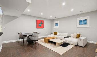 5120 WESSLING Ln, Bethesda, MD 20814