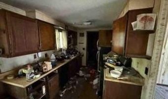 12505 Bueche Rd, Albee, MI 48417
