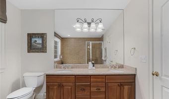 20 Bailey Blvd, East Greenwich, RI 02818