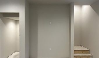 2811 Crinkle Root Dr, Fitchburg, WI 53711