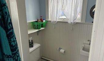 41 Grove St, Belfast, ME 04915