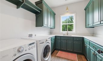 4414 S 86th Pl, Bentonville, AR 72713