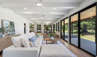 965 Hog Back Rd, Haiku, HI 96708